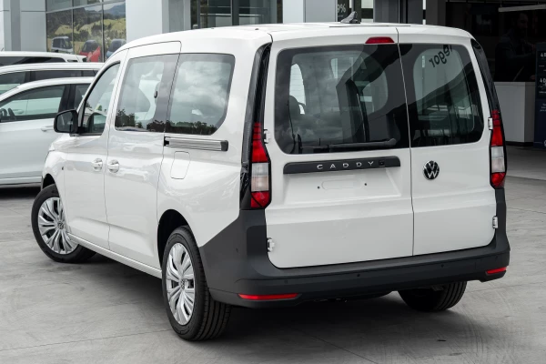 2026 MY25 Volkswagen Caddy 5 Crewvan Van Image 2