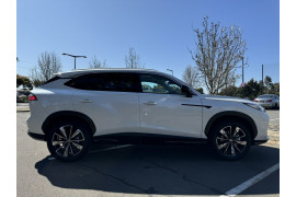 2024 MY25 MG HS AS33 Essence SUV