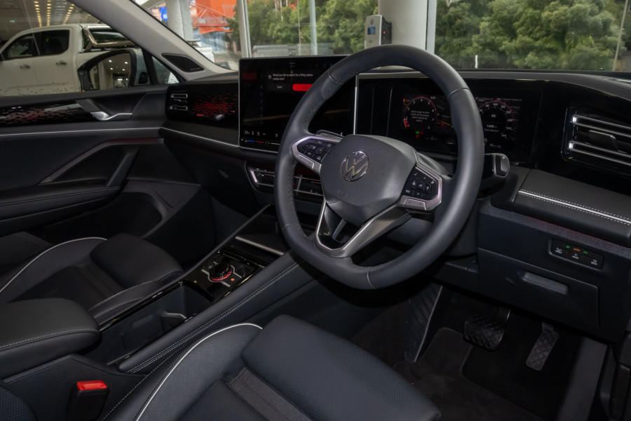 2025 MY26 Volkswagen Tiguan CT R SUV