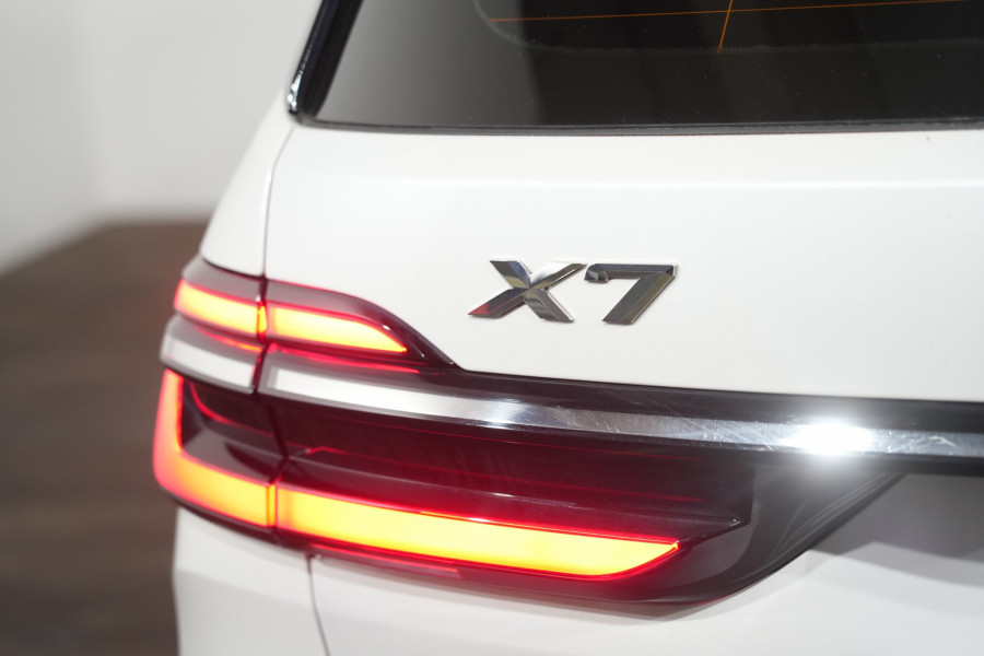 2022 BMW X7 Xdrive40d Design Pure Exc Mhev SUV Image 9
