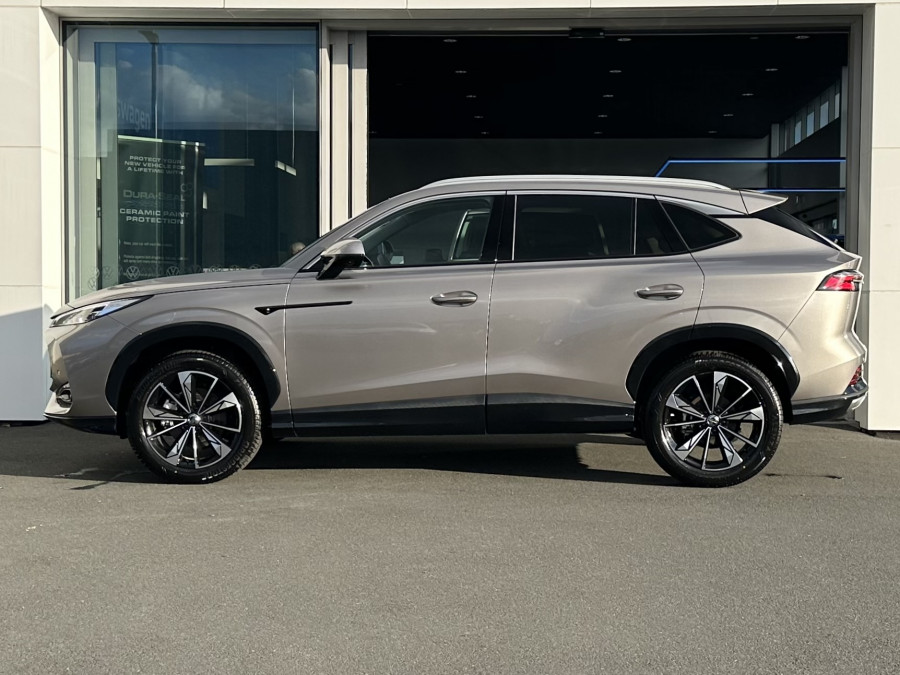 2025 MG HS AS33 Essence SUV Image 3