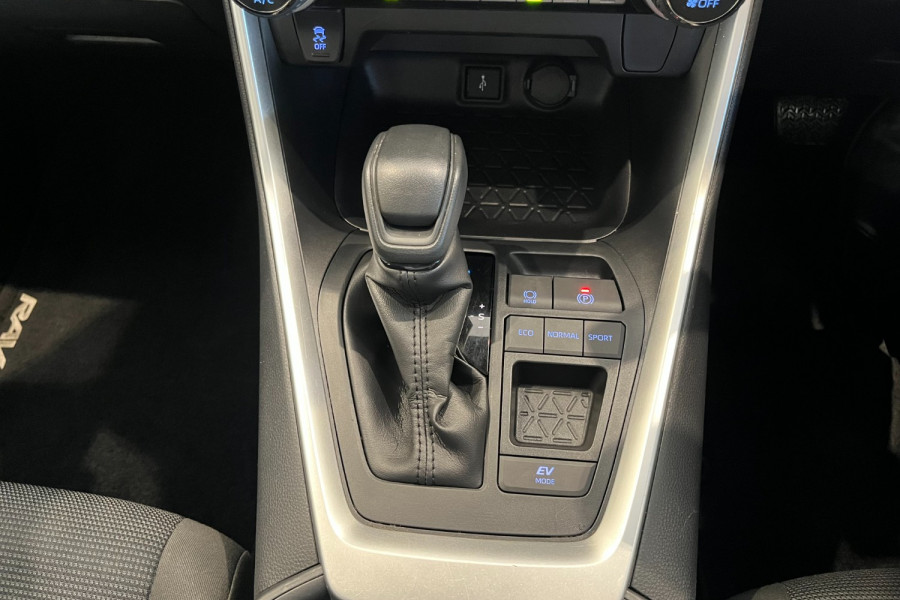 2020 MY21 Toyota RAV4 AXAH52R GX SUV Image 13