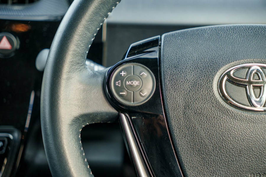 2020 Toyota Prius C NHP10R Hatch Image 11