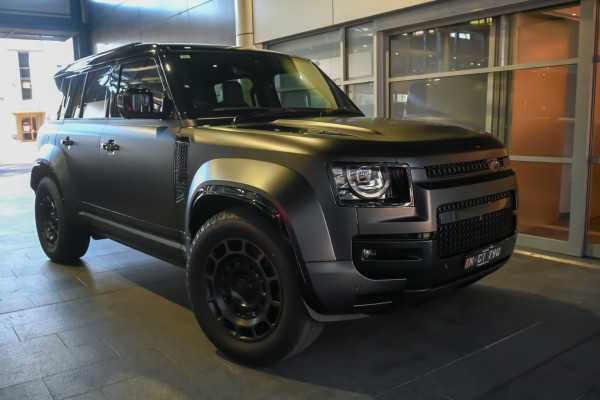 Land Rover Defender 110 P635 OCTA Black L663