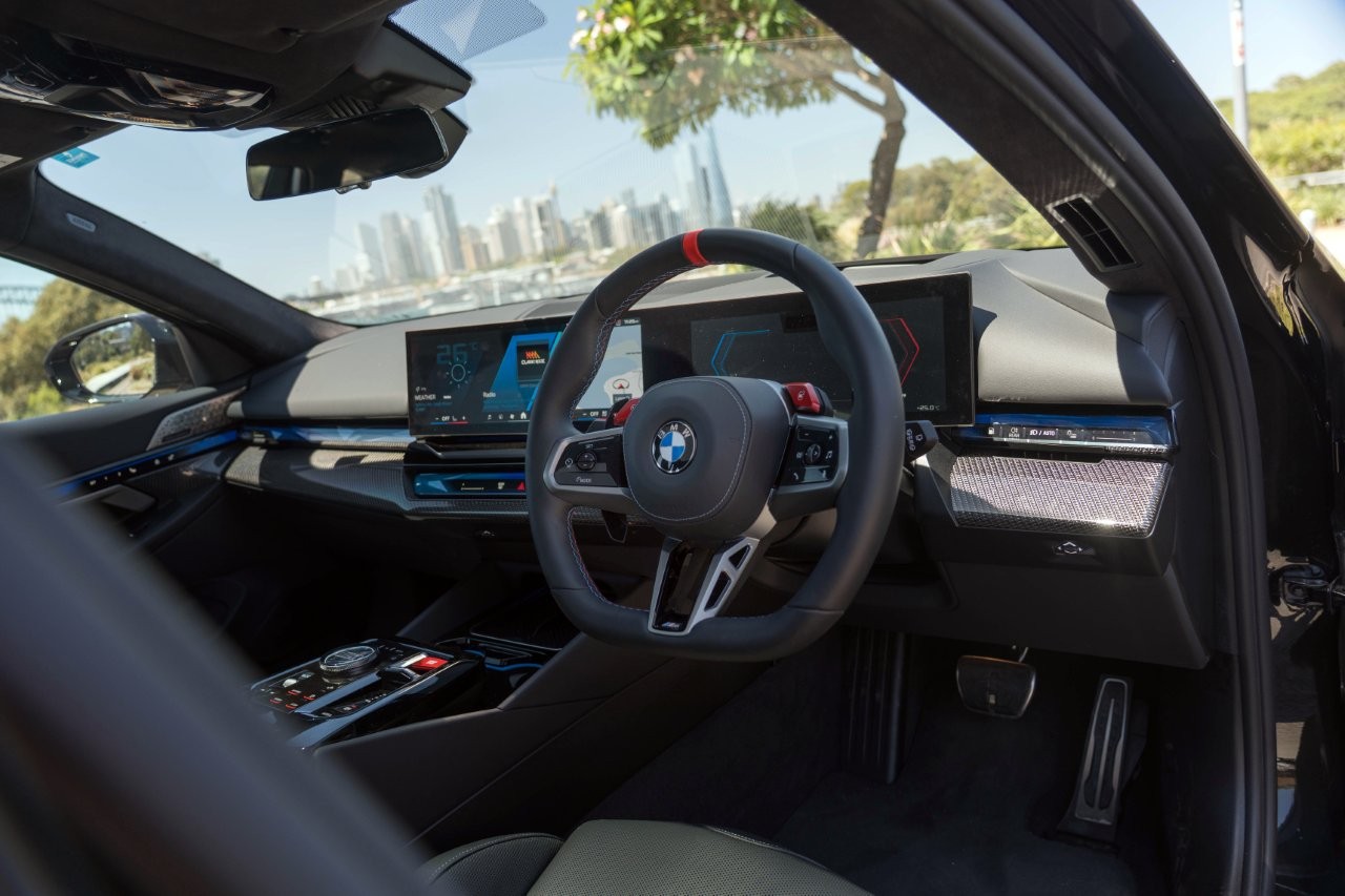2025 BMW M5 Touring SUV Image 12