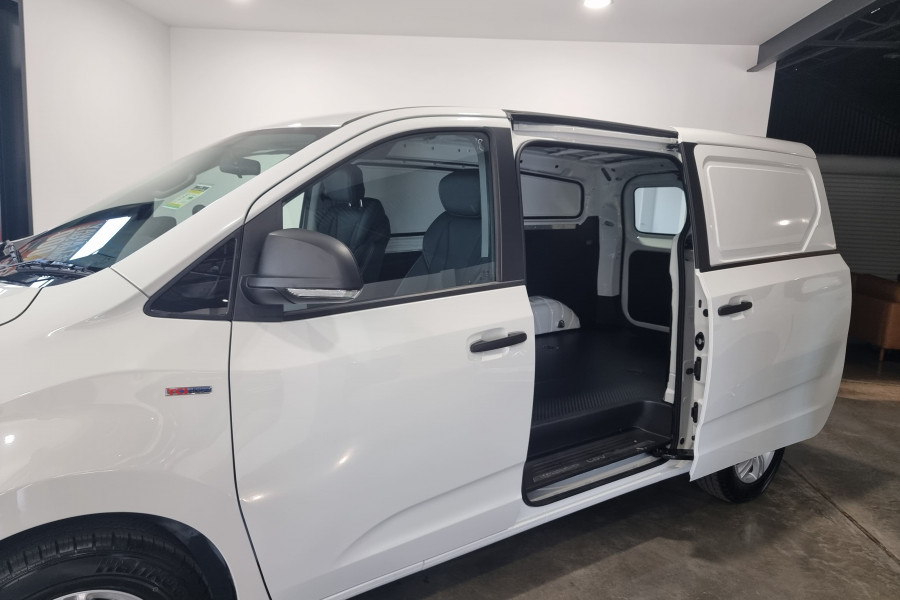 2024 LDV G10 SV7C + Van Image 18