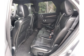 2017 Land Rover Discovery Series 5 HSE SUV