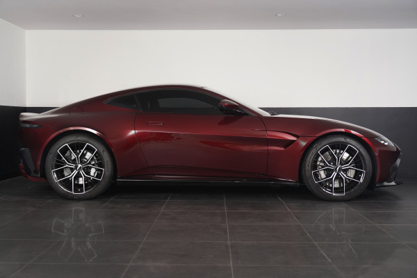 2022 Aston Martin Vantage  Coupe Image 17