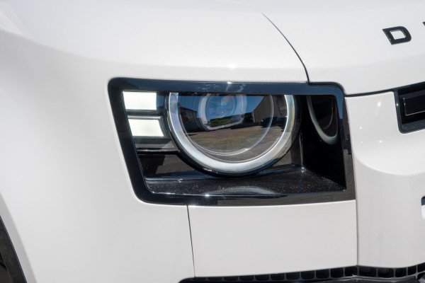 2026 Land Rover Defender L663 110 D350 X-Dynamic SE SUV image 19