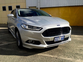 Ford Mondeo Titanium Hatch MD