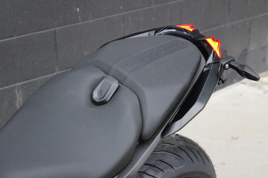 2026 BMW R 1300 R R 1300
