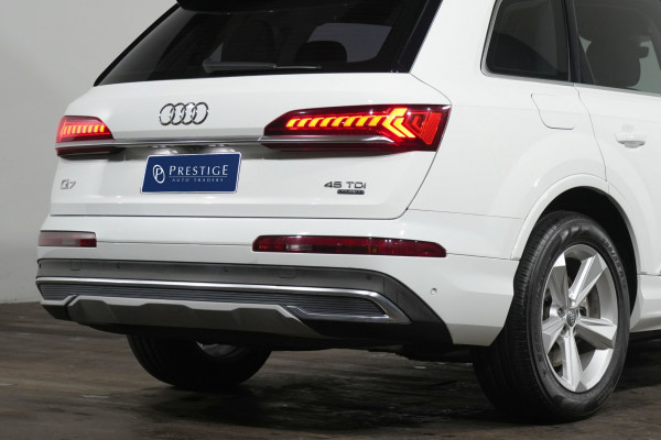 2020 Audi Q7 45 TDI SUV image 8