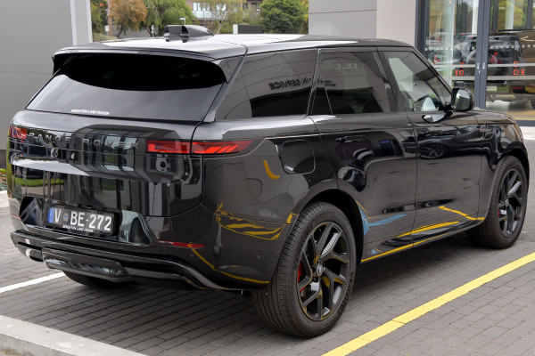 2025 Land Rover Range Rover Sport L461 D350 Dynamic HSE SUV image 3