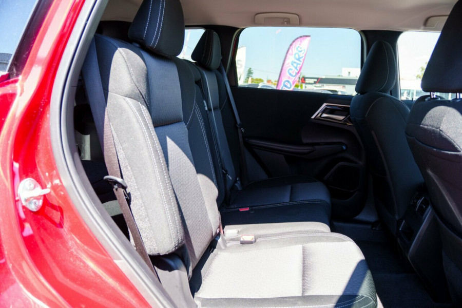 2024 Mitsubishi Outlander ZM LS SUV Image 9