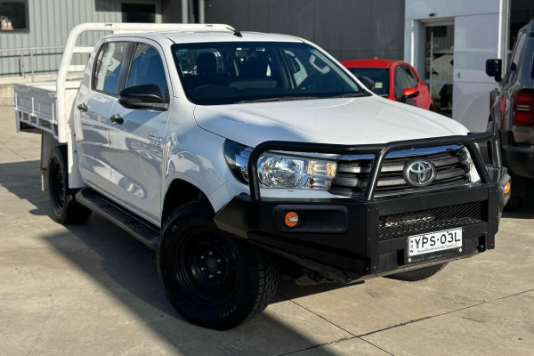 2018 Toyota HiLux 1Y46270EQ SR Cab Chassis