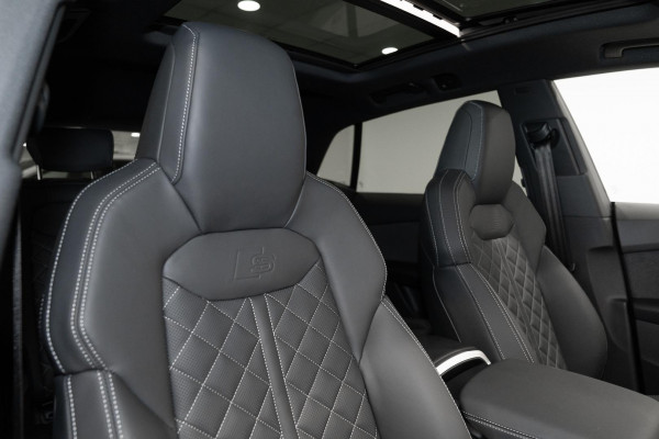 2026 Audi Q8 F1 TFSI e 360kW S line SUV image 9