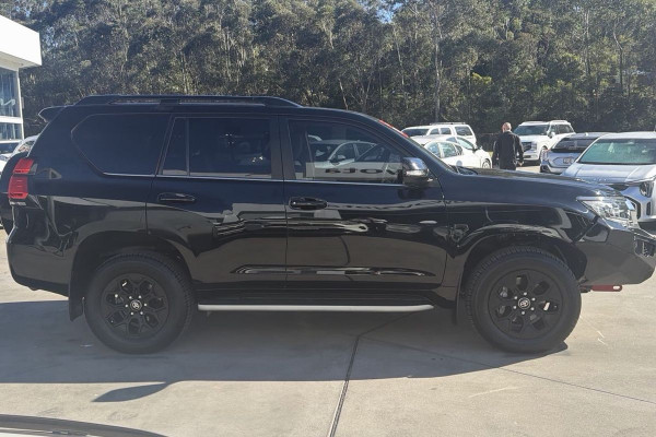 2023 Toyota LandCruiser Prado GDJ150R VX SUV Image 4