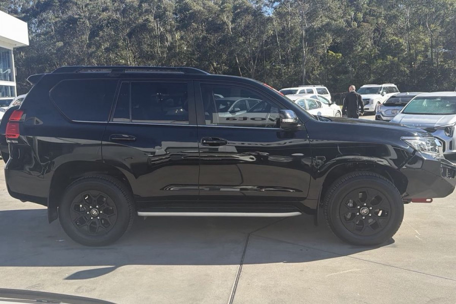 2023 Toyota LandCruiser Prado GDJ150R VX SUV Image 4
