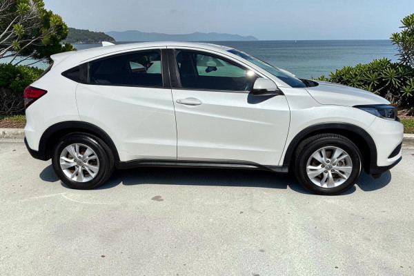 2020 MY21 Honda HR-V  VTi SUV Image 2