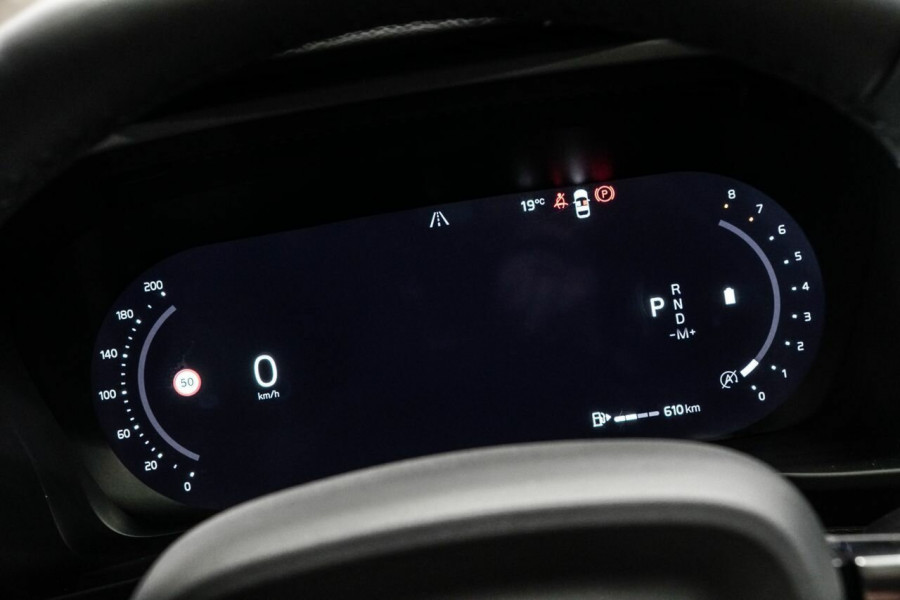 2025 MY26 Volvo XC40 XZ Plus B4 SUV Image 11