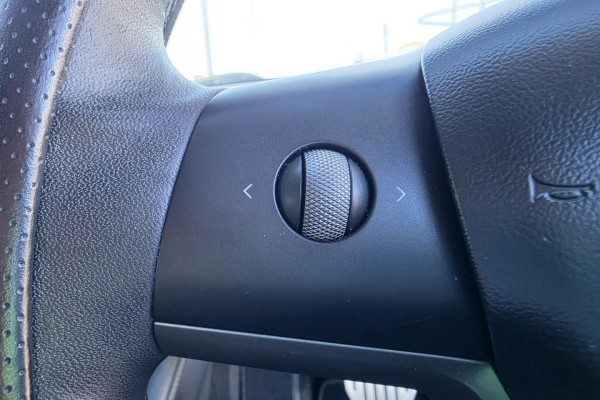2021 Tesla Model 3  Performance Sedan Image 21