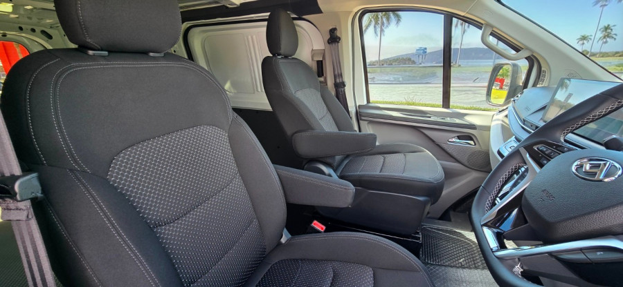 2026 LDV Deliver 7   Van Image 2
