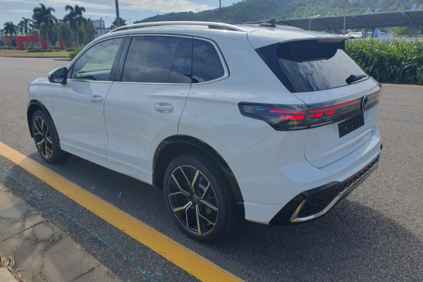 2025 Volkswagen Tiguan CT 195TSI R-Line SUV Image 5