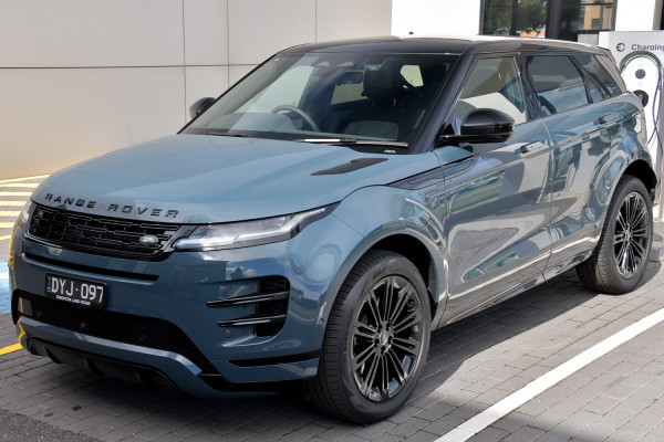 2026 Land Rover Range Rover Evoque L551 P250 Dynamic SE SUV image 2