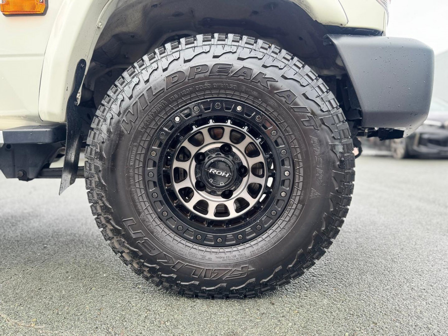 2023 Toyota LandCruiser VDJ79R WorkMate Double-Cab Cab-Chassis Image 26