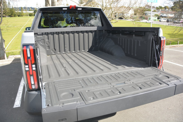2025 MG U9 Explore Pro Ute Image 9
