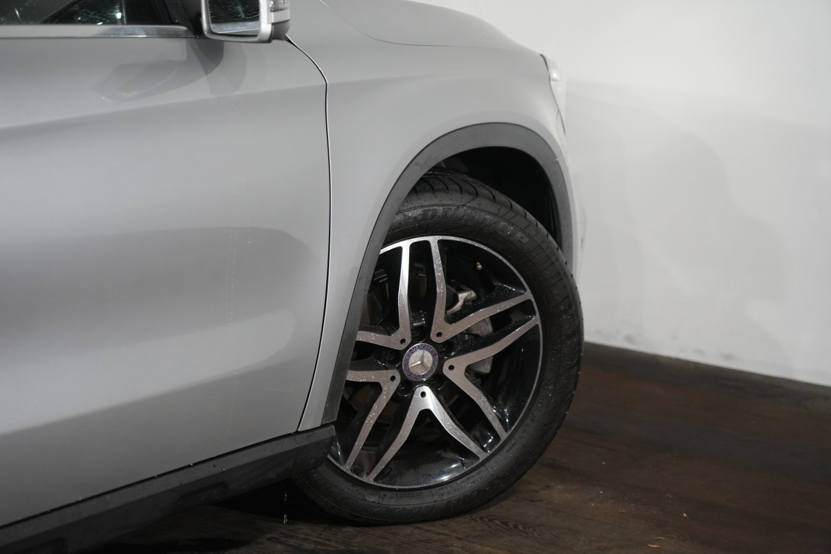 2017 Mercedes-Benz GLA-Class 180 SUV
