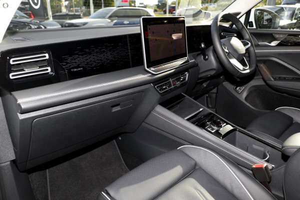 2026 Volkswagen Tiguan CT 150TSI eHybrid Elegance SUV Image 7