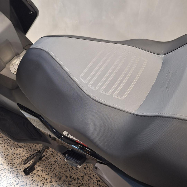 2023 BMW C 400 X ion C 400 image 18