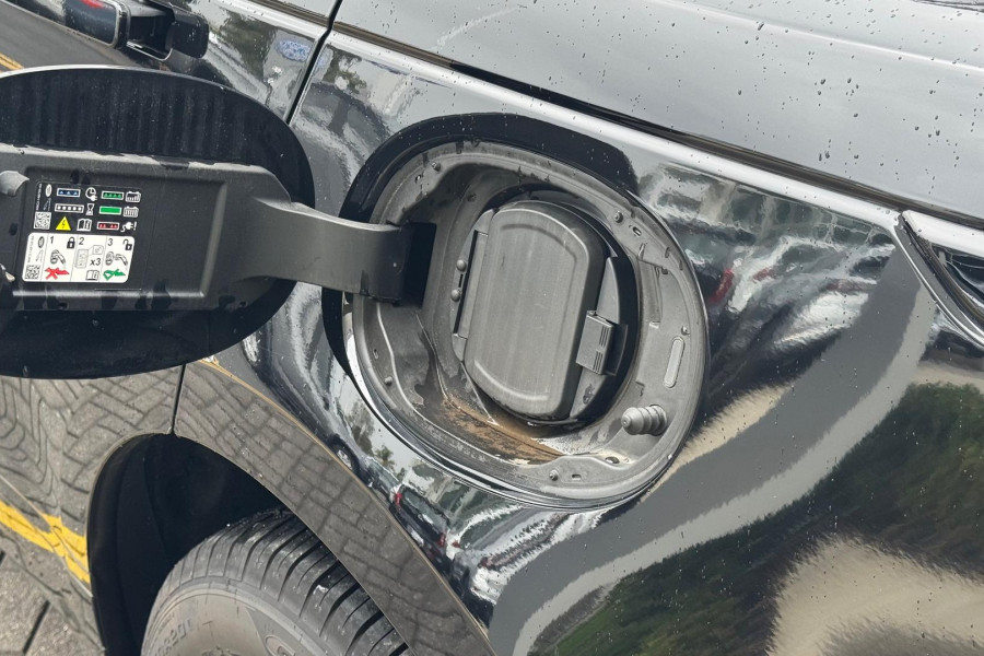 2024 MY25.5 Land Rover Range Rover Velar L560 PHEV P400e Dynamic SE SUV