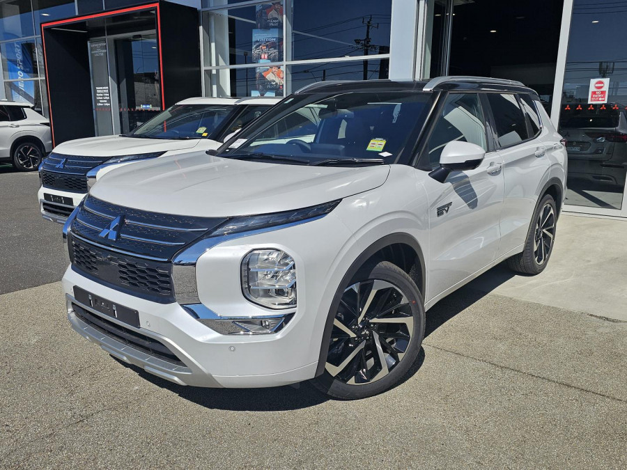 2024 Mitsubishi Outlander ZM PHEV Exceed Tourer SUV Image 1
