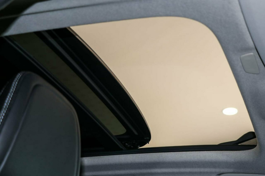 2019 Volvo XC40 XZ T4 Momentum Suv Image 19