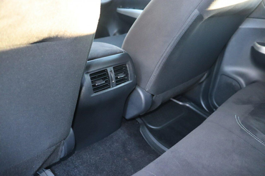 2018 Nissan Navara D23 Series 3 ST Dual Cab Pickup Image 23