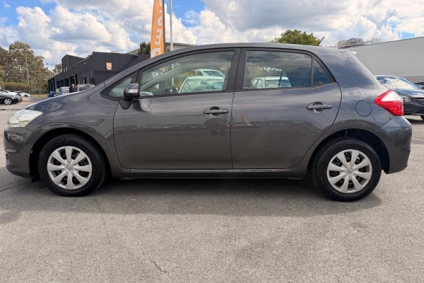 2011 Toyota Corolla ZRE152R Ascent Hatch Image 7