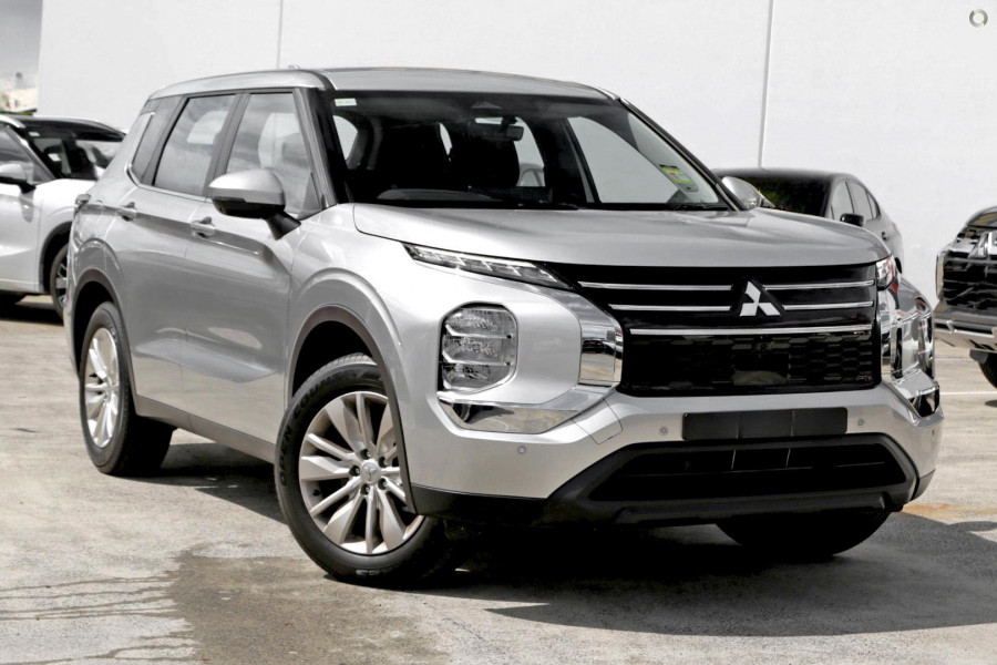 2026 Mitsubishi Outlander ZM ES SUV Image 1