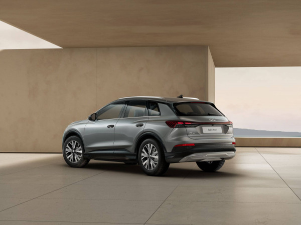 2025 MY24 Audi Q4 e-tron F4 45 SUV image 2