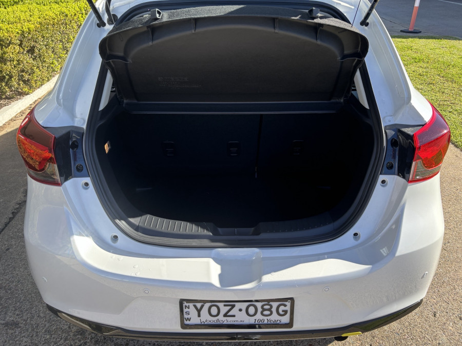 2024 Mazda 2 DJ Series G15 Pure Hatch Image 15