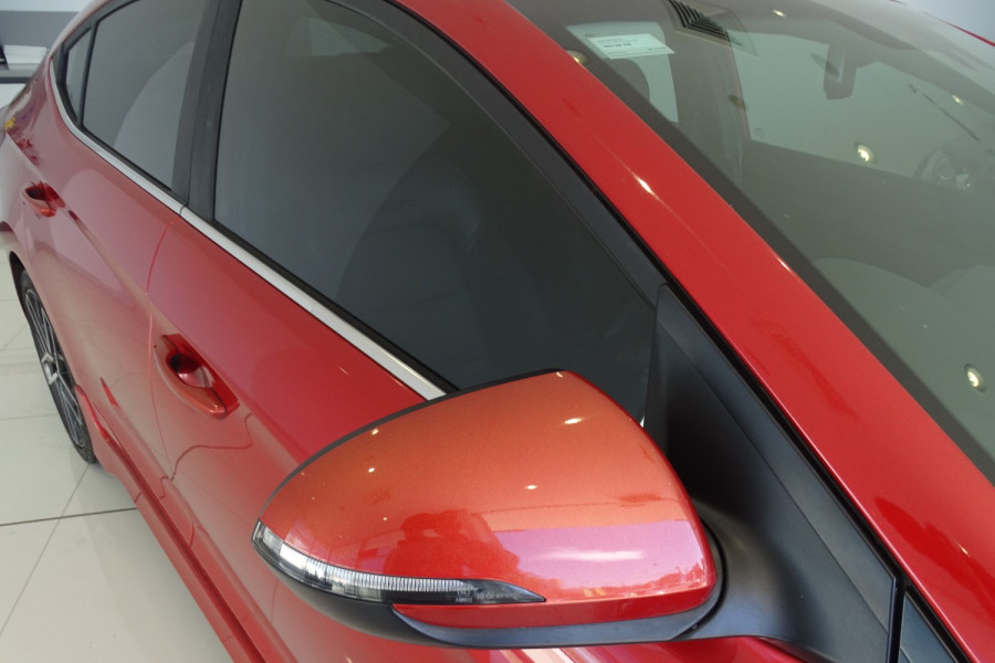 2019 Hyundai Elantra AD.2 Sport Premium Sedan Image 11