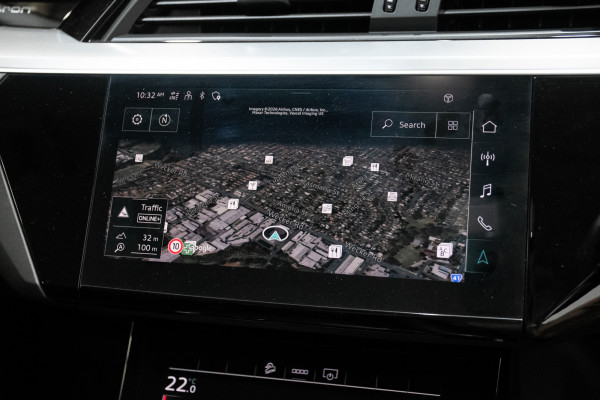 2021 Audi e-tron 55 SUV image 19
