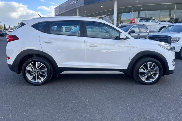 2017 Hyundai Tucson TLe Active X SUV Image 10
