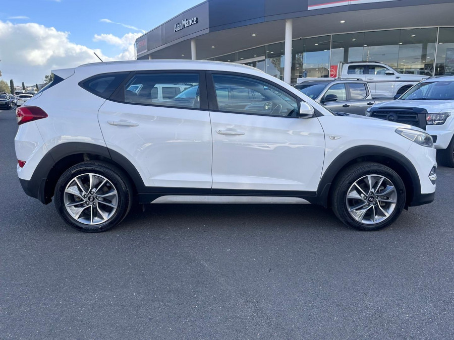 2017 Hyundai Tucson TLe Active X SUV Image 10