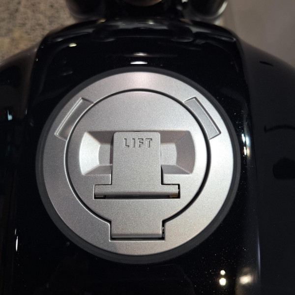 2025 BMW R 12 HL R 12 image 12