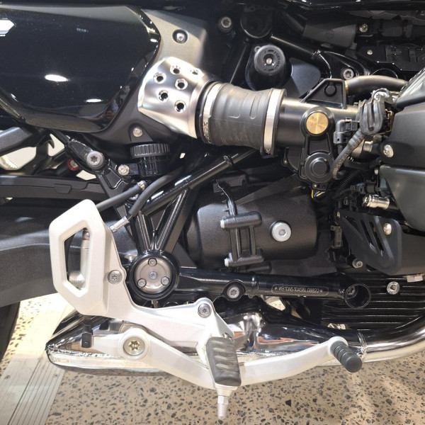2025 BMW R 12 HL R 12 image 17