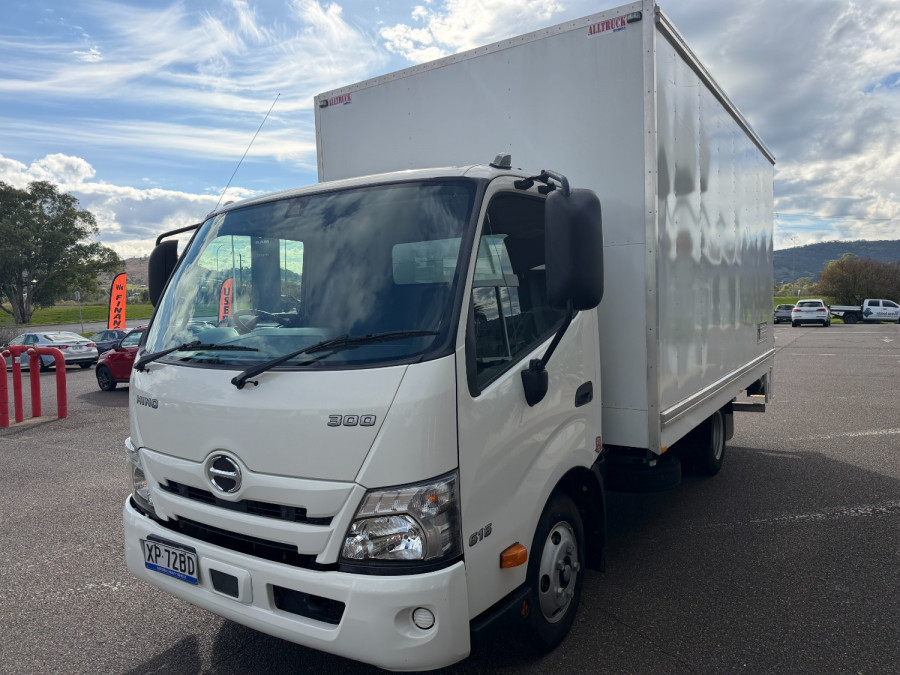 2023 Hino 616 AT 3430 WIDE Pantech Image 5