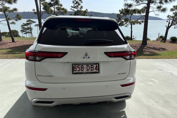 2021 MY22 Mitsubishi Outlander ZM Exceed SUV Image 6