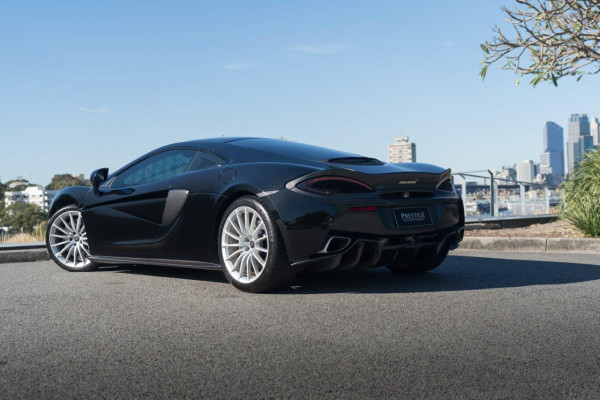 2016 McLaren 570gt Coupe Image 2